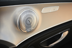 スピーカー取付